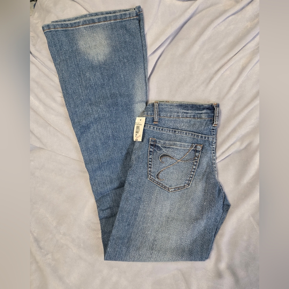 Elegant Light Blue Flare Jeans
